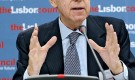 Il premier italiano Mario Monti si è recentemente espresso sulla manie delle classifiche di fine anno: "Leggo di liste di oltre 100 dischi per l'anno in corso. E' roba da tempi di vacche grasse. Ora bisogna tagliare - limitatevi a 4 o 5 canzoncine!". La CGIL ha immediatamente preannunciato uno sciopero.